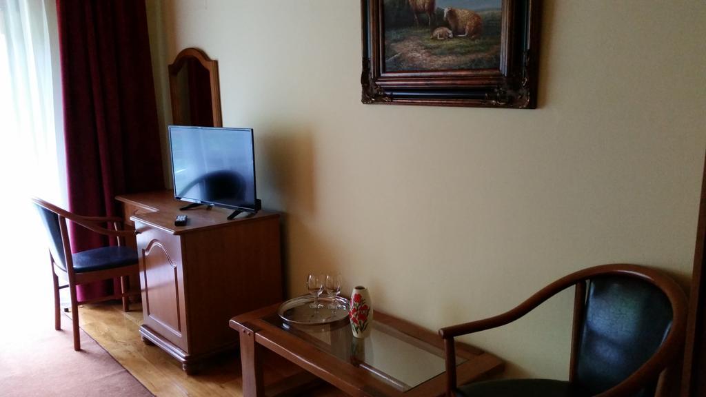 Pension Curmatura Stezii Răşinari エクステリア 写真